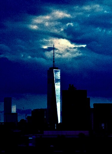 Фотография под названием "Freedom Tower 800f" - Ken Lerner, Подлинное произведение искусства, Не манипулируемая фотография