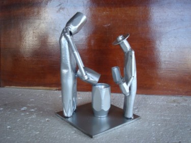 Sculpture titled "OS SAMARITANOS" by Kennedias, Original Artwork, Metals