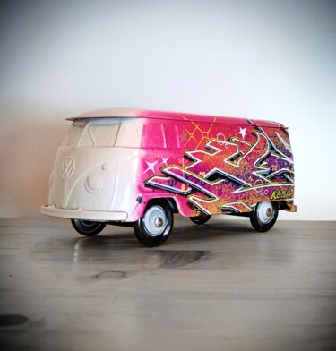 Schilderij getiteld "VW PINK" door Kesa Graffiti, Origineel Kunstwerk, Graffiti
