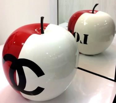 Sculpture intitulée "red-apple" par Kapiano, Œuvre d'art originale