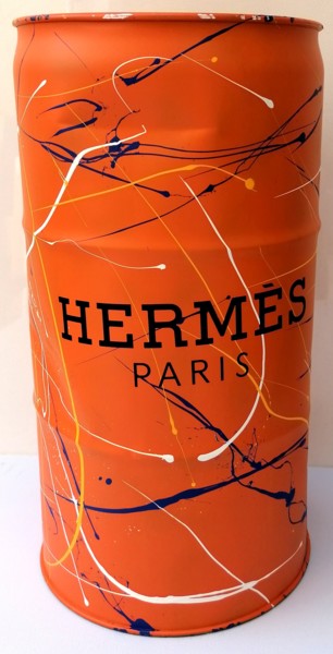 Sculpture intitulée "baril Hermes" par Kapiano, Œuvre d'art originale, Bombe aérosol
