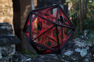 Sculptuur getiteld "Icosahedron | Parab…" door Kevin Fernandez (Artwork.e.v), Origineel Kunstwerk, String Art