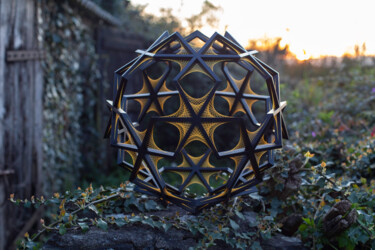 Skulptur mit dem Titel "Truncated icosahedr…" von Kevin Fernandez (Artwork.e.v), Original-Kunstwerk, Holz