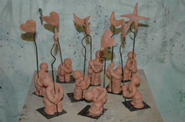 Sculpture intitulée "Décrocher les étoil…" par Khatima Saadi, Œuvre d'art originale