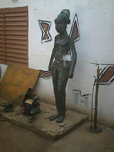 Sculpture titled "NOUVELLE GENERATION" by Kienou, Original Artwork, Metals