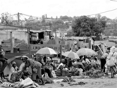 Fotografie mit dem Titel "marché à Yaoundé" von Christine Pons, Original-Kunstwerk