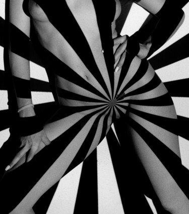 Photographie intitulée "Black Stripe 3" par Kirill Akishkin, Œuvre d'art originale, Photographie numérique