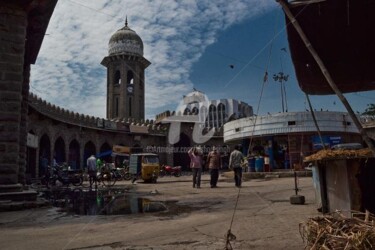 Photographie intitulée "Mozamjahi Market05" par Kishore Singh, Œuvre d'art originale