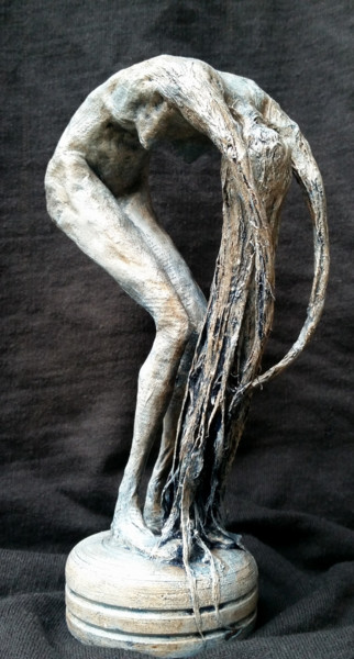 Sculpture intitulée "Le repli sur soi ou…" par Karine Krynicki, Œuvre d'art originale, Papier