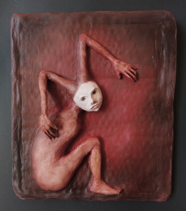 Sculpture titled "La Cérébrale (étude)" by Karine Krynicki, Original Artwork, Clay Mounted on Cardboard