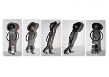 Sculpture titled "Le promeneur" by Karine Krynicki, Original Artwork, Metals