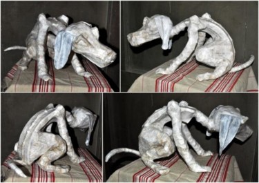 Sculpture intitulée "Vieux chien (in pro…" par Karine Krynicki, Œuvre d'art originale, Techniques mixtes