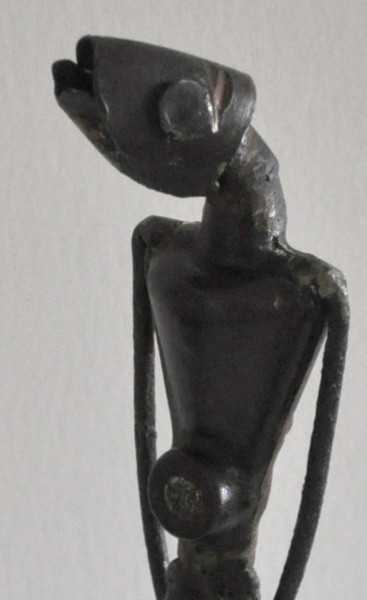 Скульптура под названием "Femme poisson" - Karine Krynicki, Подлинное произведение искусства, Металлы