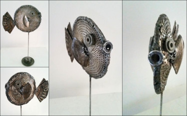 Sculpture titled "Poisson lune" by Karine Krynicki, Original Artwork, Metals