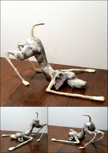 Sculpture titled "Le chien fou" by Karine Krynicki, Original Artwork, Mixed Media