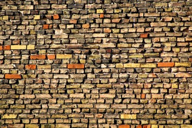 Photographie intitulée "brick wall" par Klaus Vartzbed, Œuvre d'art originale