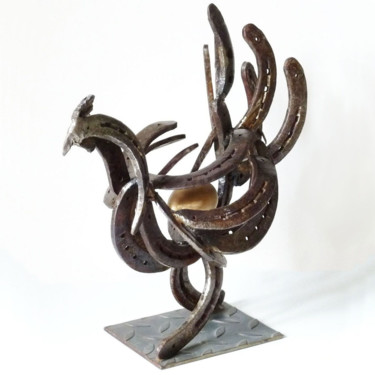 Sculpture titled "Chicken with the Go…" by Kleinmanzano, Original Artwork, Metals