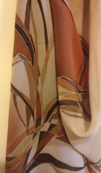 Текстильное искусство под названием "Batik scarf "Brown"" - Lidia Cravcenco, Подлинное произведение искусства, Ткань