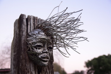 Sculpture intitulée ""La Cara" (steel)" par Komas, Œuvre d'art originale, Acier inoxydable