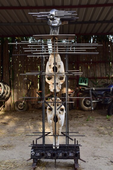 Skulptur mit dem Titel "Totem" von Komas, Original-Kunstwerk, Metalle