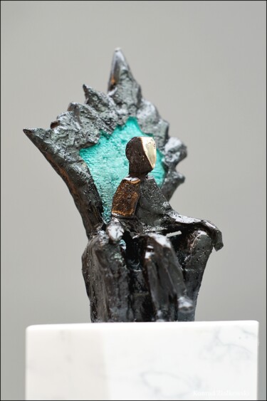 Sculpture titled "KINGIT" by Konrad Ziolkowski, Original Artwork, Metals