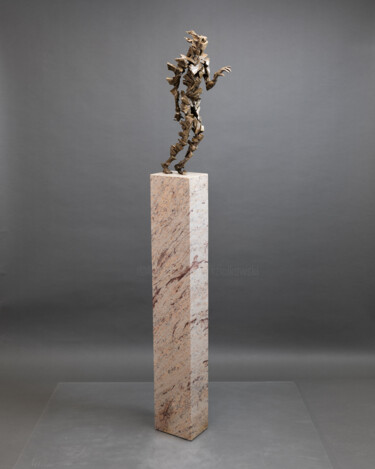 「MARCED VI」というタイトルの彫刻 Konrad Ziolkowskiによって, オリジナルのアートワーク, ブロンズ
