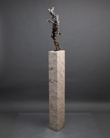 Skulptur mit dem Titel "MARCED VII" von Konrad Ziolkowski, Original-Kunstwerk, Bronze