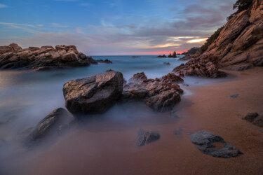 Photographie intitulée "Mystical morning on…" par Marek Kopnicky, Œuvre d'art originale, Photographie numérique