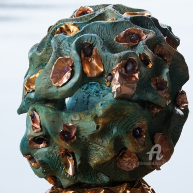 Sculpture titled "La forza creatrice…" by Krisalide, Original Artwork, Ceramics