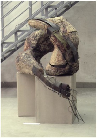 Skulptur mit dem Titel ""Splot" ("Geflecht"…" von Karolina Krukowska-Dral, Original-Kunstwerk, Gemischte Medien