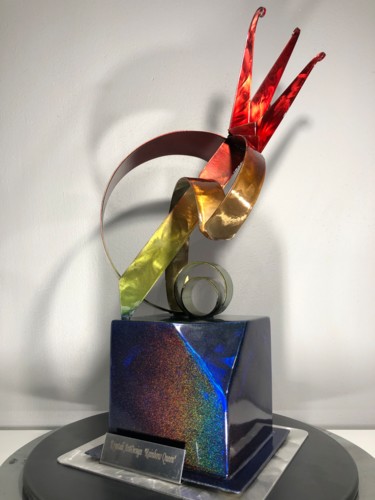 Sculpture intitulée "Rainbow Queen" par Krystali Art Design, Œuvre d'art originale, Acier inoxydable