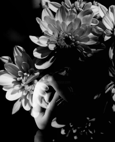 Fotografia intitolato "' Flowers  '  Digit…" da Krzysztof Swęd, Opera d'arte originale, fotografia a pellicola