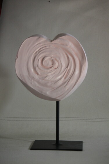 Skulptur mit dem Titel "Zefir Heart" von Kseniya Redina, Original-Kunstwerk, Gips