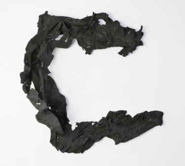 Skulptur mit dem Titel "Burning I" von Kseniya Oudenot, Original-Kunstwerk, Kunststoff