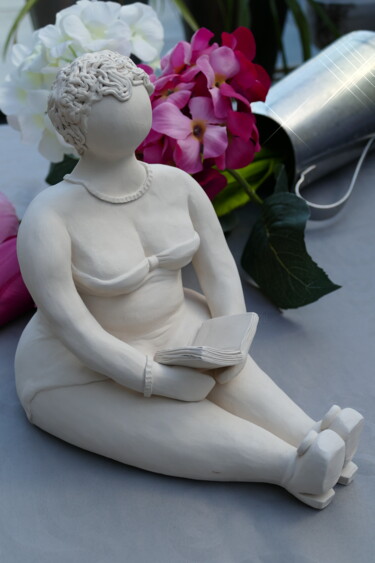 Sculpture intitulée "APOLLINE Bibliothèq…" par L'Atelier De Nanou, Œuvre d'art originale, Terre cuite