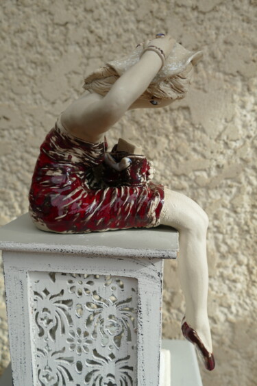Sculpture titled "177_ALYZEH" by L'Atelier De Nanou, Original Artwork, Terra cotta
