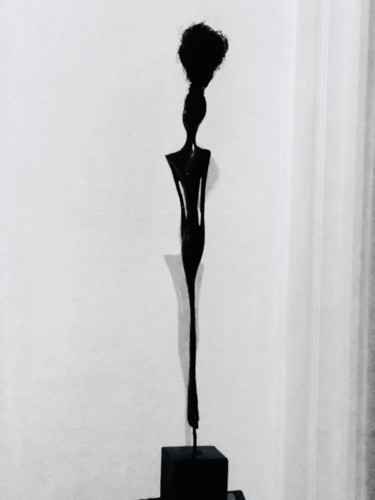 Sculpture intitulée "deesse-noire.jpg" par Loïc De Langenhagen, Œuvre d'art originale, Plâtre