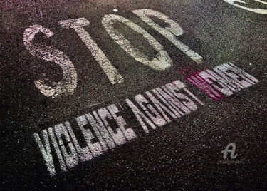 Painting titled "#Stop Violence Agai…" by Luz, Original Artwork, Spray paint