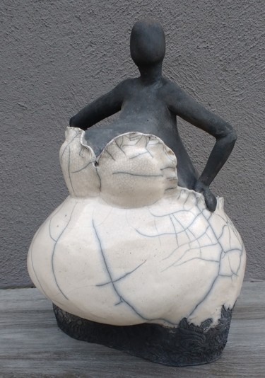 Sculpture titled "Mère Eternelle Frou…" by Frédérique Lacroix Damas, Original Artwork, Ceramics