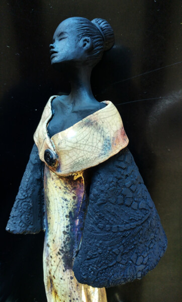 Sculpture intitulée "Le femme du samouraï" par Lady Caviar, Œuvre d'art originale