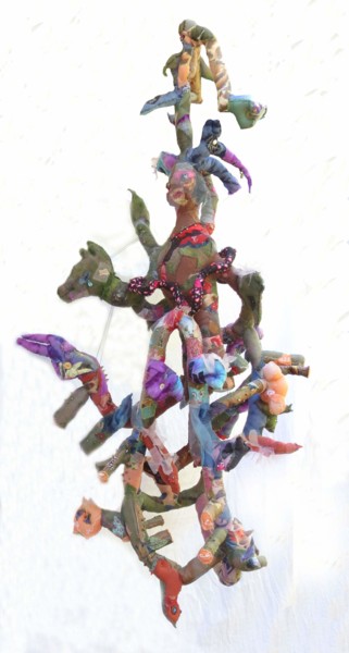 Скульптура под названием "Nosotros nomas" - Lagloria, Подлинное произведение искусства, Текстильное волокно