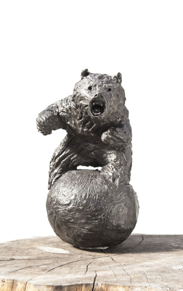 Sculpture intitulée ". d'ours" par Lamy Tcha, Œuvre d'art originale, Résine