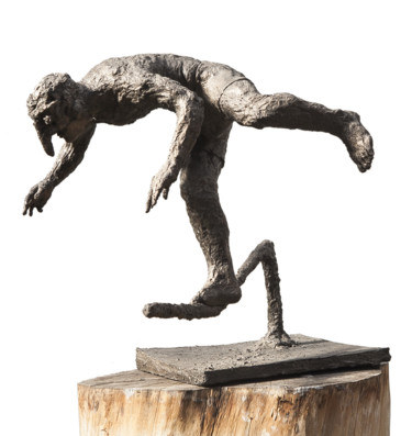 Sculpture intitulée "funambule" par Lamy Tcha, Œuvre d'art originale, Résine