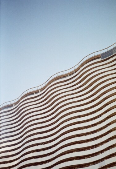 Photographie intitulée "Waves" par Lana Krainova, Œuvre d'art originale, Photographie argentique