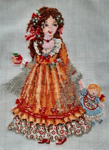 Arte têxtil intitulada "girl with doll cros…" por Svetlana Lanovenko, Obras de arte originais, Bordado