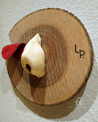 Skulptur mit dem Titel "Der Kern" von Lari Peters, Original-Kunstwerk, Holz