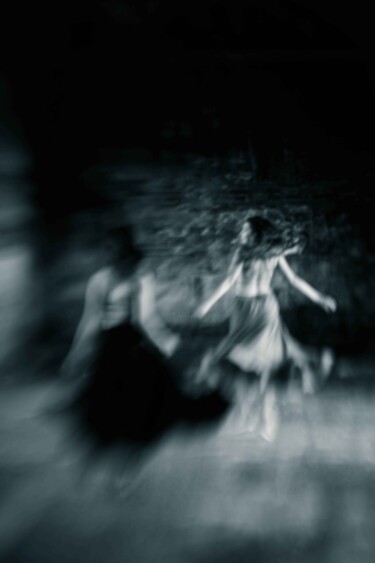 Fotografia zatytułowany „Dancing women” autorstwa Larisa Siverina, Oryginalna praca, Manipulowana fotografia