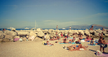 Photographie intitulée "Capri beach, Italy" par Larisa Siverina, Œuvre d'art originale, Photographie non manipulée