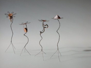 Installatie getiteld "objektjes 'Danseuses" door Laura Bakker, Origineel Kunstwerk