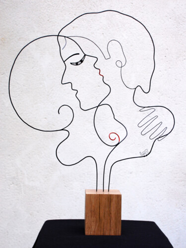 Sculpture intitulée "Et si on s'aime" par Laure Simoneau, Œuvre d'art originale, Métaux